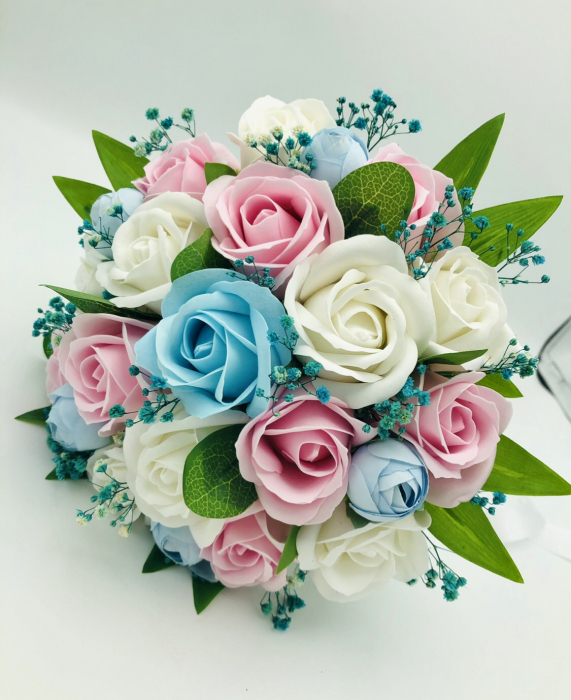 Buchet mediu personalizabil cu trandafiri, mini bujori si floarea miresei (Bleu, Multicolor) [5]
