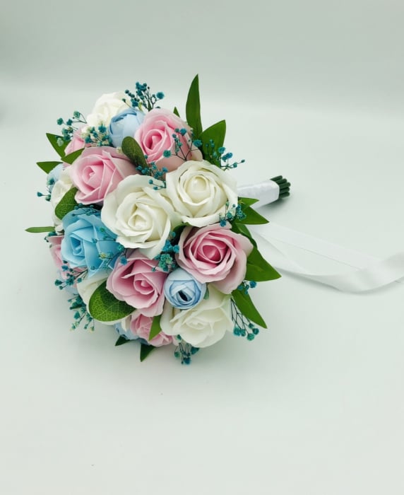 Buchet mediu personalizabil cu trandafiri, mini bujori si floarea miresei (Bleu, Multicolor) [4]