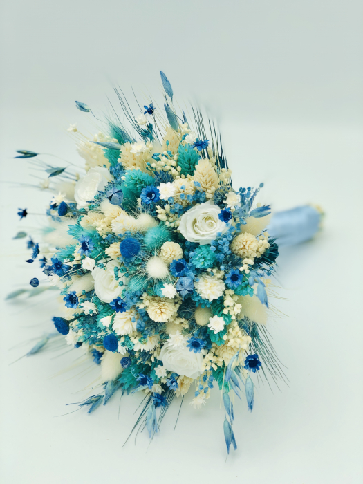 Buchet mediu personalizabil cu trandafiri si flori uscate (Bleu, Alb) [4]