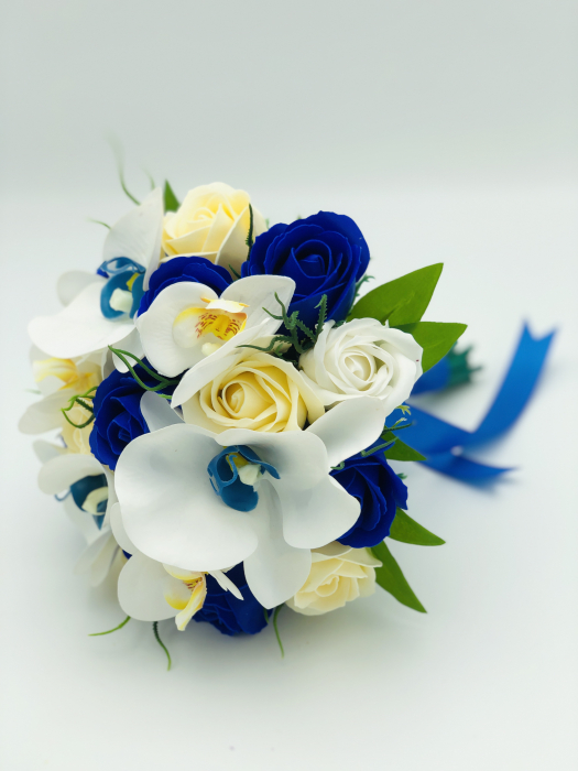 Buchet mediu personalizabil cu trandafiri si orhidee (Albastru, Crem, Alb) [3]