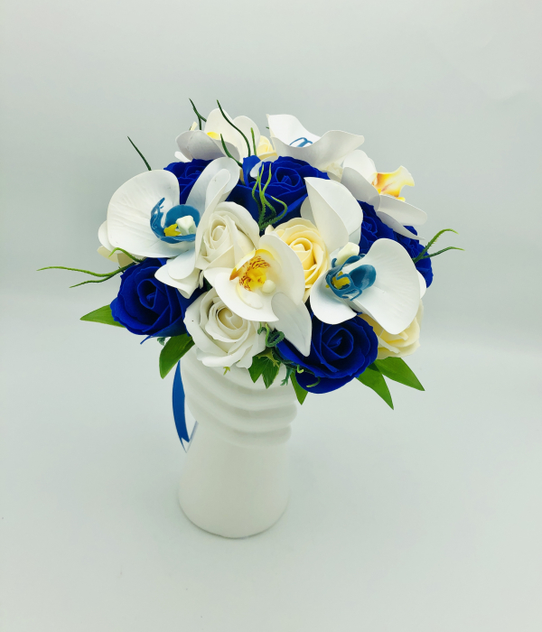 Buchet mediu personalizabil cu trandafiri si orhidee (Albastru, Crem, Alb) [2]