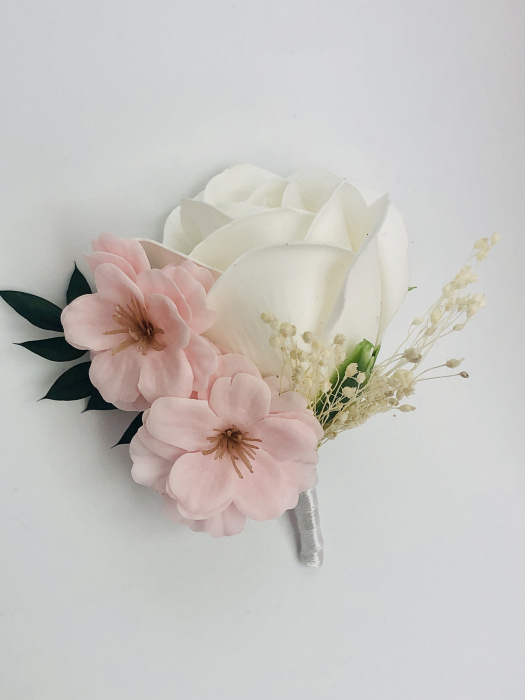Floare de piept personalizabila, Cocarda, Eventissimi, Trandafir Alb si 2 Flori de cires Roz [5]
