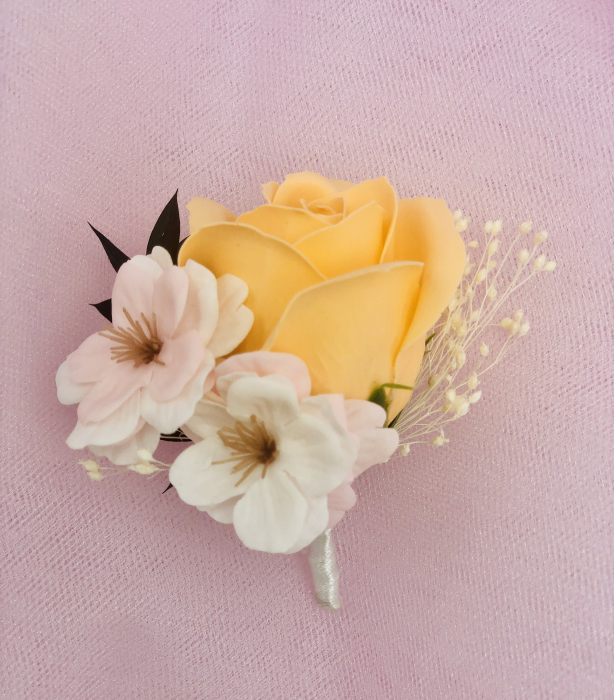 Floare de piept personalizabila, Cocarda, Eventissimi, Trandafir Somon si 2 Flori de cires Roze [4]