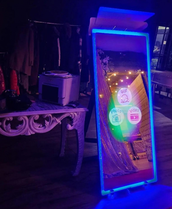 Inchiriere Oglinda Magică pentru evenimente cu operator - Atracția Evenimentului Tău [3]