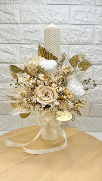 Lumanare tip fagure,cu aranjament floral alb-auriu, pentru cununie / botez, 42 cm, cu flori criogenate si plante uscate (personalizabila cromatic si cu text) [2]