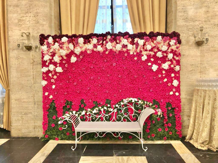 Panou Floral de Lux  si bancuta cu flori ,pentru Închiriere – Decor de Poveste pentru Evenimente Speciale [2]