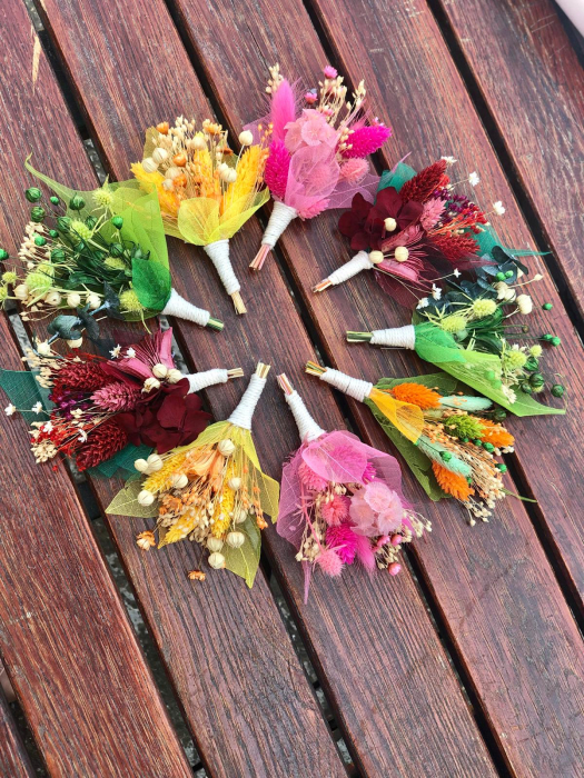 Set 9 Cocarde/ flori pentru piept, din Flori Naturale Uscate - Eleganță și Rafinament pentru Evenimentele [2]