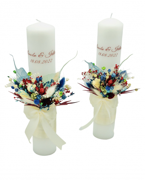 Set nunta, 2 lumanari personalizabile cu nume si data, 30 cm cu aranjament frontal, 2 buchete mici cu 9 trandafiri si 2 cocarde (Multicolor) [3]