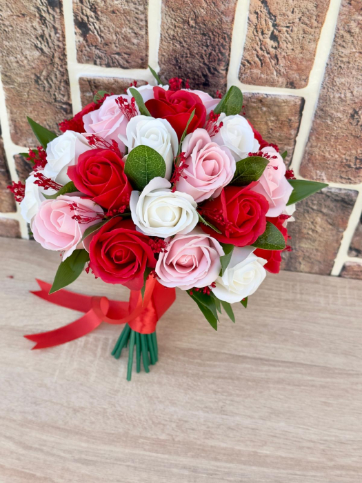 Set nunta, 2 lumanari personalizabile cu nume si data, 40 cm cu aranjament frontal, 1 buchet mare cu 31 trandafiri  Alb/Rosu) [3]