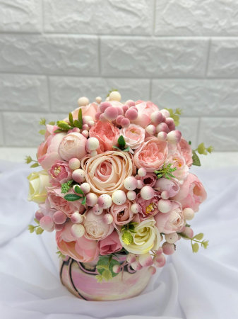 Buchet de bujori roze, ranunculus alb-roze, rezistent peste ani [3]