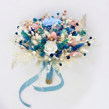 Buchete cu flori criogenate - Buchet  personalizabil cu trandafirI criogenatI si flori  naturale uscate predominant blue