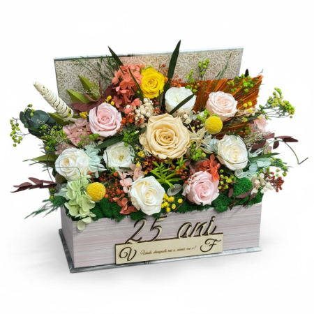 Cosuri cadou - Aranjament premium cu flori naturale criogenate si stabilizate in carte decorativa personalizabila