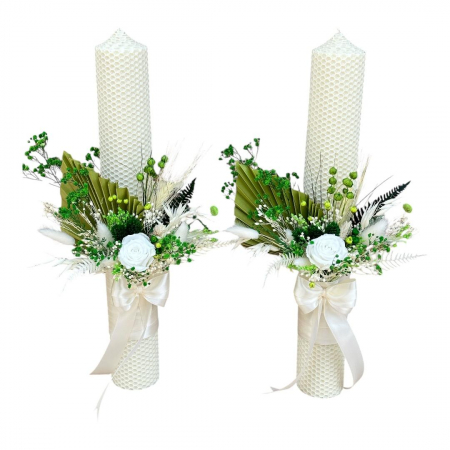 Lumanari cu flori criogenate - Set lumanari personalizabile, pentru cununie religioasa cu aranjament frontal cu trandafir criogenat si plante naturale uscate, 40 cm (Alb /verde)