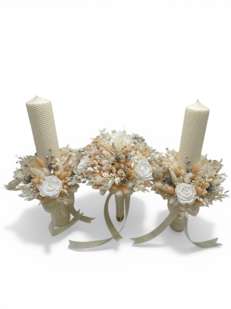 Magazin - Set nunta lumanari cununie tip fagure si buchet mireasa cu trandafiri criogenati – decor floral premium personalizat