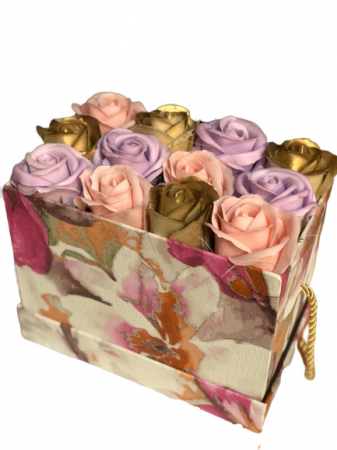 Magazin - Aranjament Floral in Cutie EVENTISSIMI - Trandafiri, Multicolor