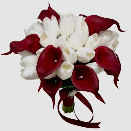 Buchete Nasa - Buchet de flori elegant cu Lalele Albe și Cale Bordo