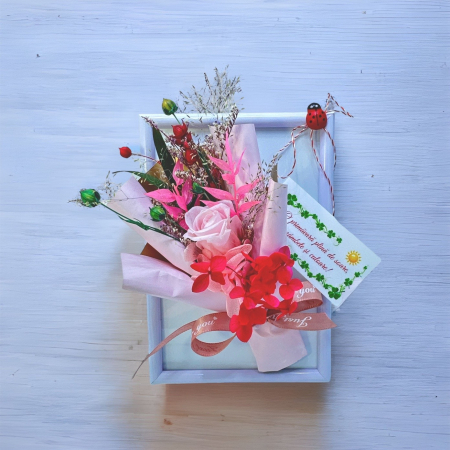 Mini aranjament floral in rama cu flori criogenate (Roz) [1]