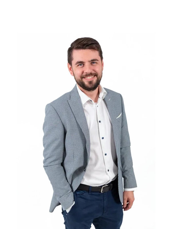 Alin Trușcă