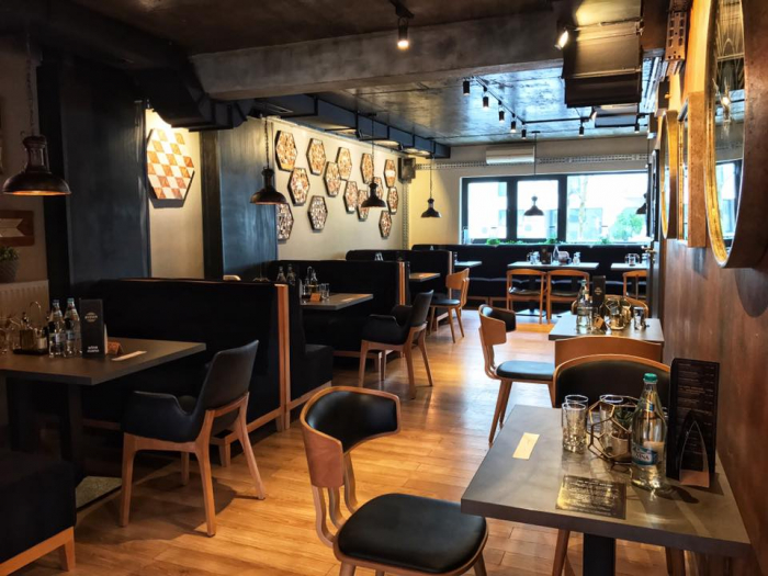 B3ton RestoBar - Terasa - Bucuresti (2018) [9]