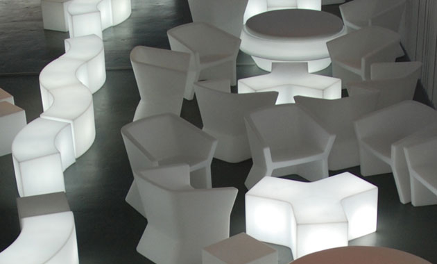 Bancheta luminoasa din plastic pentru terasa - YPSILON [3]