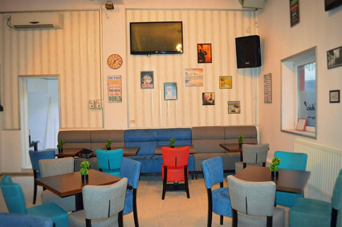 Cafenea Chic Cafe - Moldova Noua, CS (2016) [2]