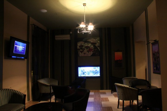 Cosmopolitan Downtown Cafe Lounge Restaurant - Bd Dacia, Bucuresti (2010) [7]