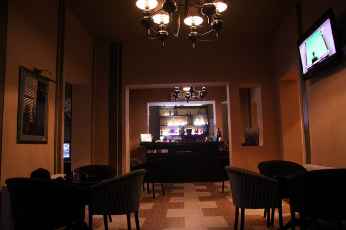 Cosmopolitan Downtown Cafe Lounge Restaurant - Bd Dacia, Bucuresti (2010) [6]