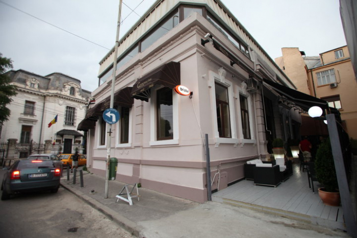 Cosmopolitan Downtown Cafe Lounge Restaurant - Bd Dacia, Bucuresti (2010) [15]