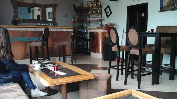 Espresso Cafe & Lounge - Sascut, BC (2015) [10]