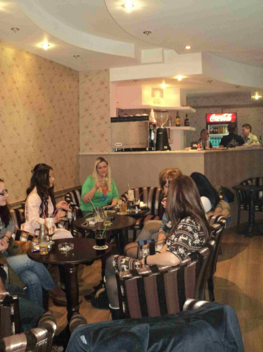 Glamour Beauty Center & Cafe - Pitesti, AG (2012) [6]