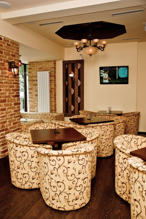 High Class Cafe - Decebal, Bucuresti (2010) [9]