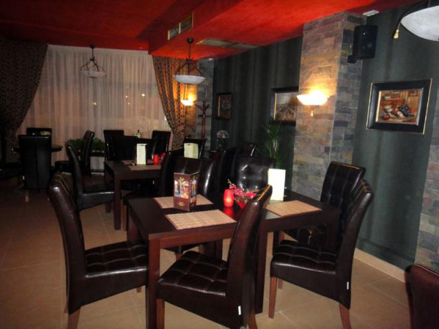 Hornets House Bistro - Plevnei, Bucuresti (2010) [4]