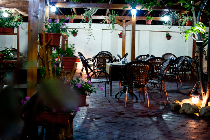 Il Saraceno Trattoria (terasa) - Toamnei, Bucuresti (2010) [2]
