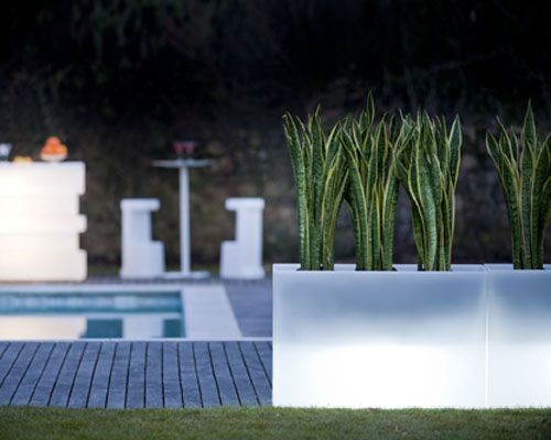 Jardiniera luminoasa din plastic pentru exterior KADO [4]