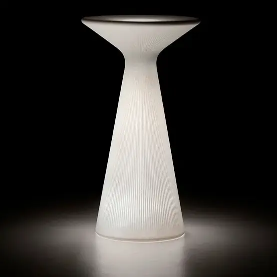 Masa inalta cu iluminare si design sculptural - FADE [1]