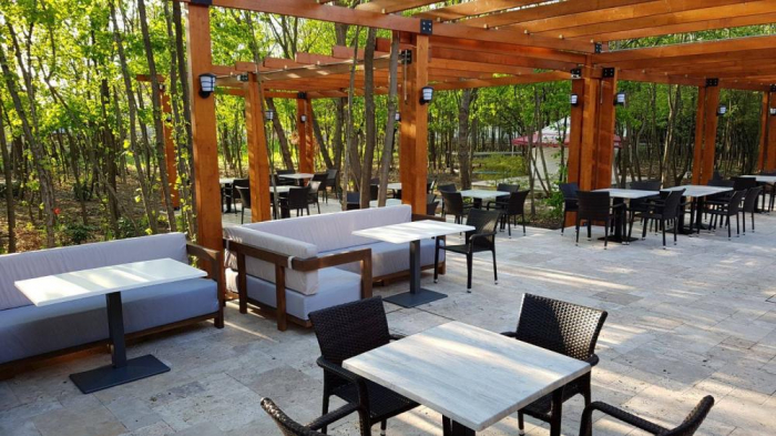 Meadows Restaurant & Events - Sos Bucuresti - Ploiesti DN1, Bucuresti (2017) [3]