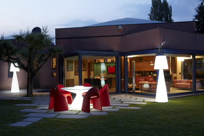 Masa de dining luminoasa pentru restaurant realizata din plastic - ED [5]