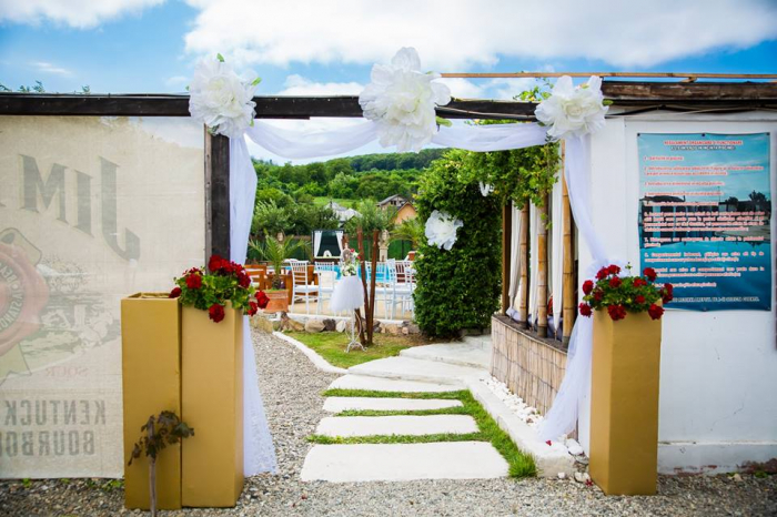 Pensiunea Loredana - Hemeiusi, BC (2016) [10]