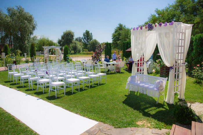 Pensiunea Loredana - Hemeiusi, BC (2016) [12]