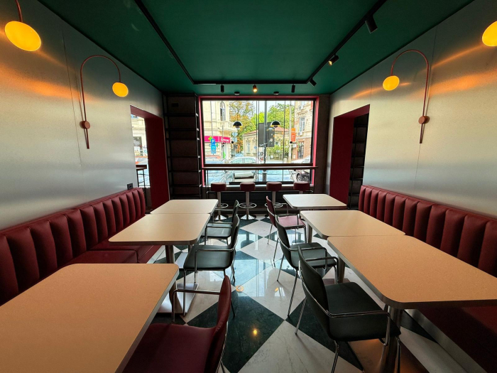 Amenajare restaurant in stil american diner Route 31 - Bucuresti, Romania [6]