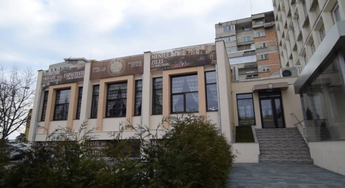 Restaurantul Petite France - Pitesti, AG (2014) [7]
