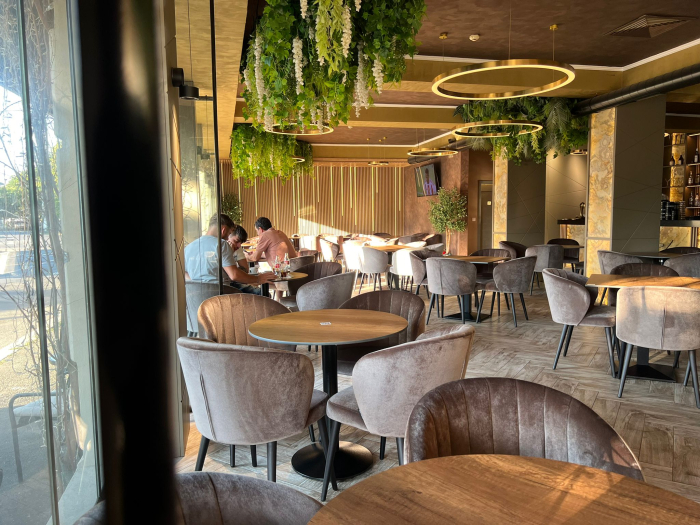 Scaune complet tapitate cadru lemn EMA 3 LUX cu linii verticale [5]