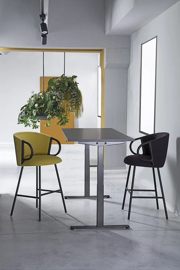 Scaun de bar tapitat in stil neo art deco - CUCARACHA SLIM STOOL [4]