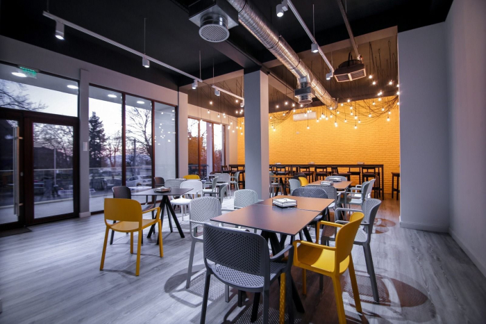 Scaune terasa outdoor din plastic perforat Cu Brate DOME 266 [7]