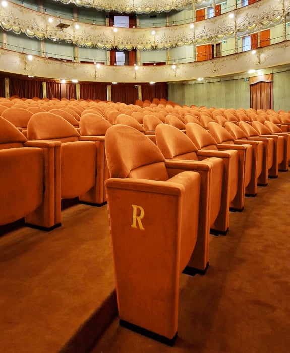 Scaune auditorium custom made pentru sala de teatru sau concerte CAMPIELLO [5]