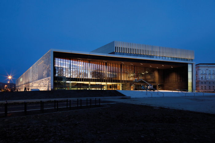 Scaune auditorium custom made pentru sala de spectacole sau concerte LINZ [2]