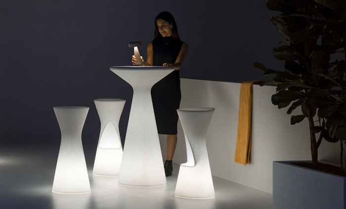 Scaune inalte de bar pentru exterior luminoase FADE STOOL [2]