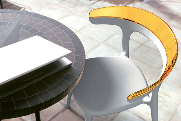 Scaune plastic Cu Brate LUNA [35]