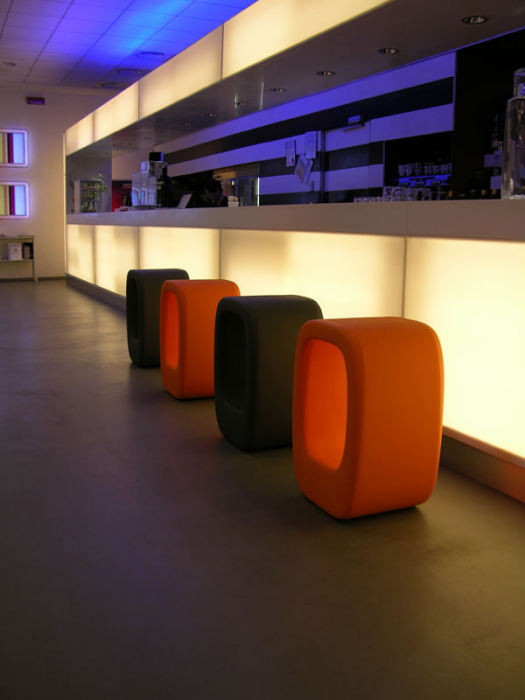 Taburete din plastic multifunctional, inalt si de lounge - LAZY BONES [3]