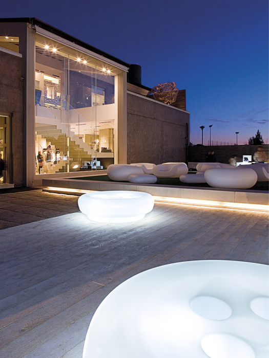 Taburete luminos de exterior cu suport de pahare in forma de nasture BOT ONE [5]